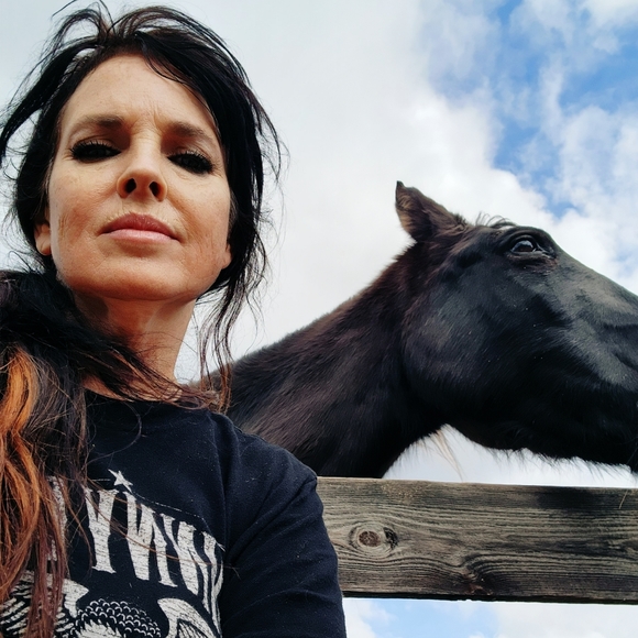 Meet your Posher, Jaime - Picture 3 of 3